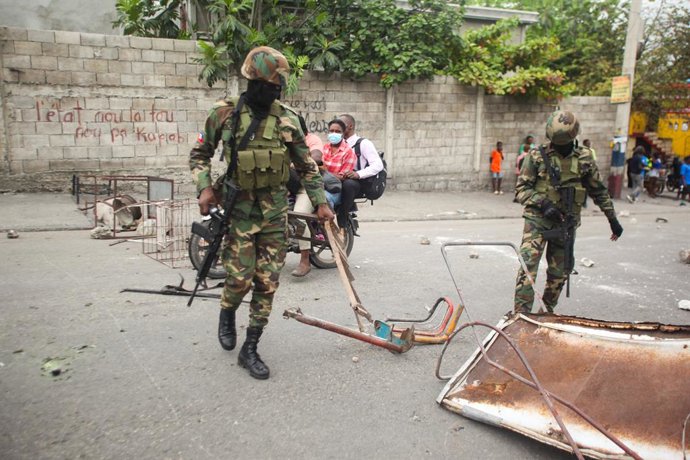 Archivo - Arquivo - 16 de abril de 2025, Porto Príncipe, Porto Príncipe, Haiti: Protesto contra a insegurança em Porto Príncipe devido ao ataque de gangues armadas em vários departamentos do Haiti nesta semana.