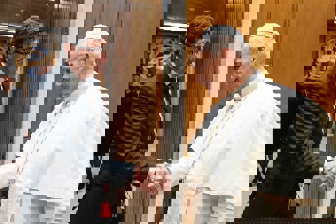 El presidente de la Generalitat, Salvador Illa, se reúne en el Vaticano con el papa León XIV