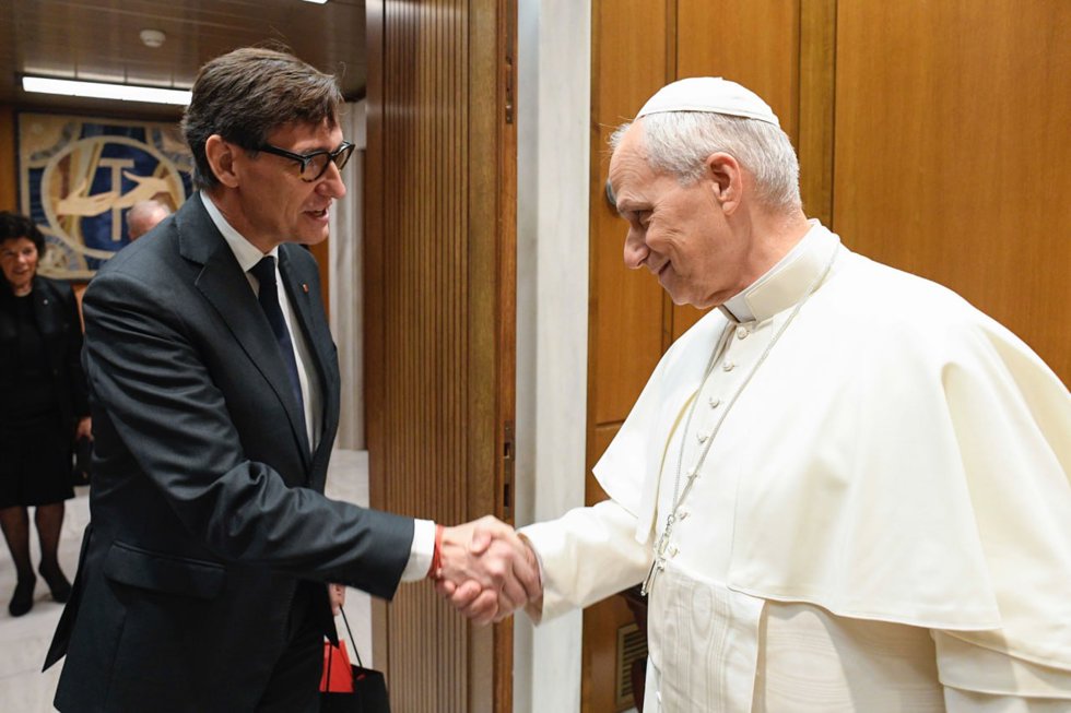 El presidente de la Generalitat, Salvador Illa, se reúne en el Vaticano con el papa León XIV