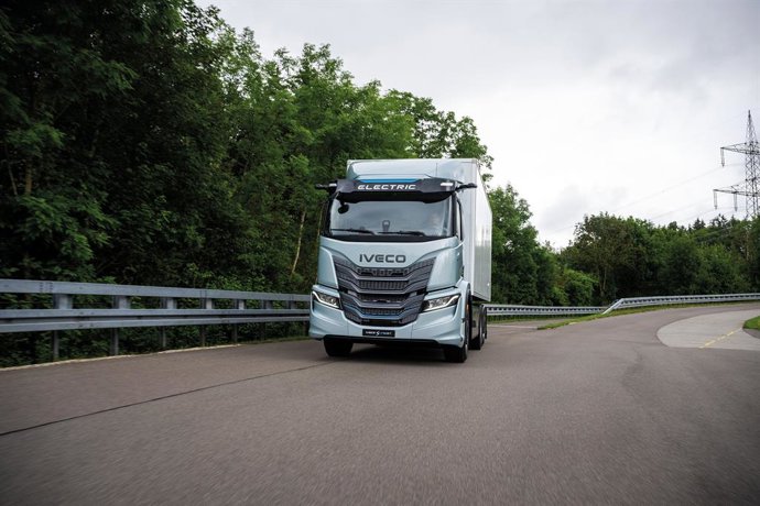 Archivo - Iveco S-eWay Rígido, el segundo camión eléctrico de la marca italiana con hasta 400 km de autonomía.