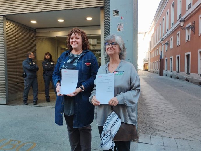 Las secretarias generales de UGT y CC.OO. Madrid, Susana Huertas y Paloma López, registran unos paros para pedir el fin del genocidio en Gaza