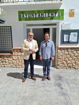 El delegado de Justicia, Administración Local y Función Pública de la Junta en Granada, Luis Recuerda, ha visitado Alicún de Ortega.