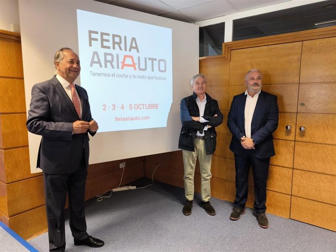 El presidente de la FER y ARIAUTO, Eduardo de Luis, el vicepresidente de ARIAUTO, Jesús Romero, y el Secretario general, Miguel Ángel Librada, han presentado la I Feria del Vehículo de Ocasión ARIAUTO