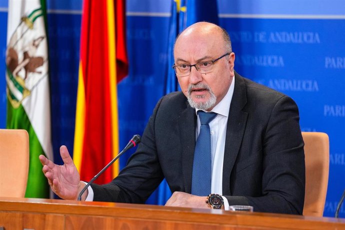 Archivo - El portavoz adjunto del grupo parlamentario Vox, Ricardo López Olea