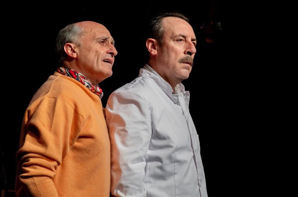 Archivo - El gran y reconocido Pepe Viyuela se pone en la piel del pintor malagueño Pablo Ruiz Picasso, mientras que Antonio Molero interpreta al peluquero del artista, Eugenio Arias.