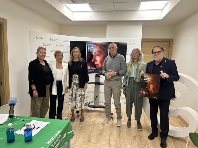 Presentación de la campaña 'Nos lo tomamos a pecho'.