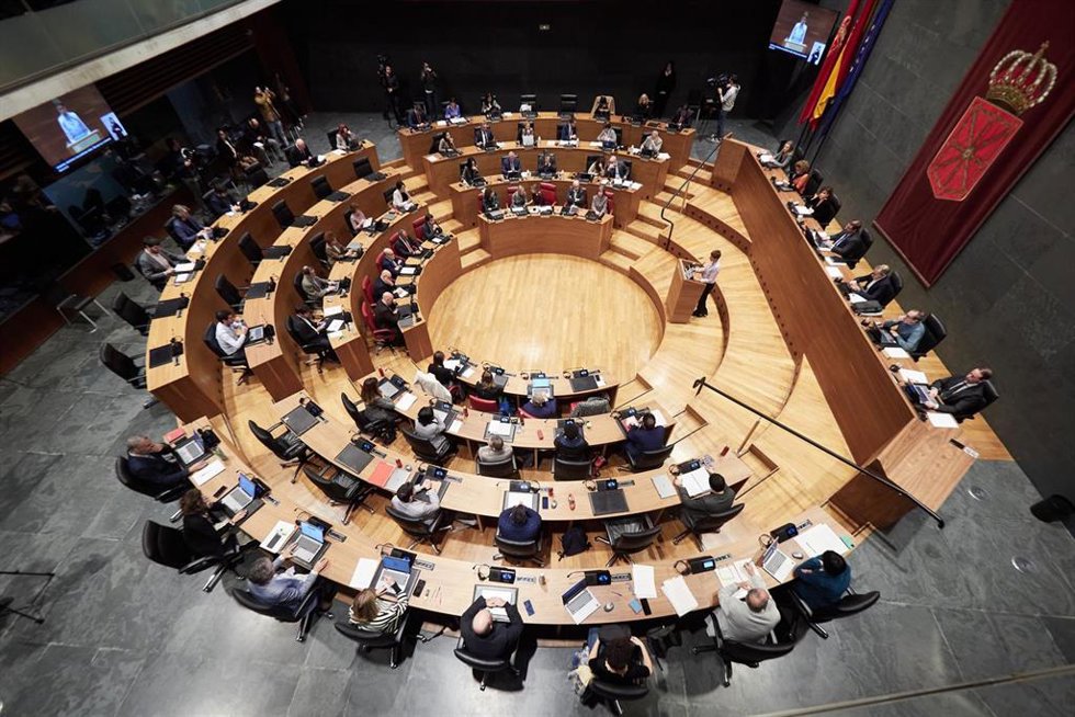 Archivo - Salón de Plenos del Parlamento de Navarra durante la intervención de la presidenta del Gobierno foral, María Chivite, en el Debate sobre el Estado de la Comunidad en 2024.