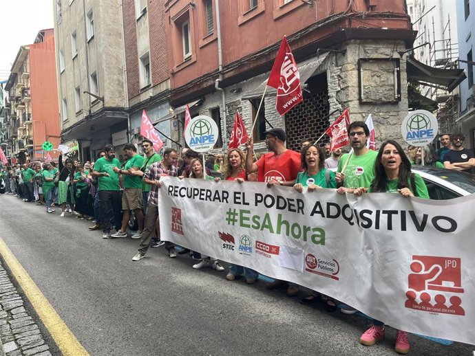 Concentración docente frente a la Consejería de Educación. Imagen de archivo