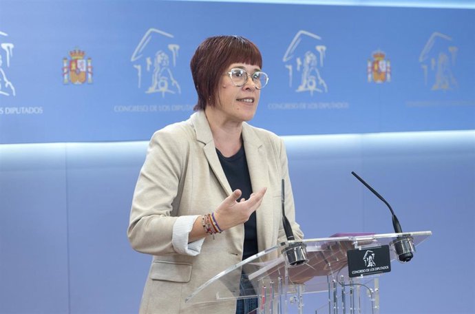 La diputada de Sumar Águeda Micó durante una rueda de prensa anterior a la Junta de Portavoces,  a 2 de septiembre de 2025, en Madrid (España).