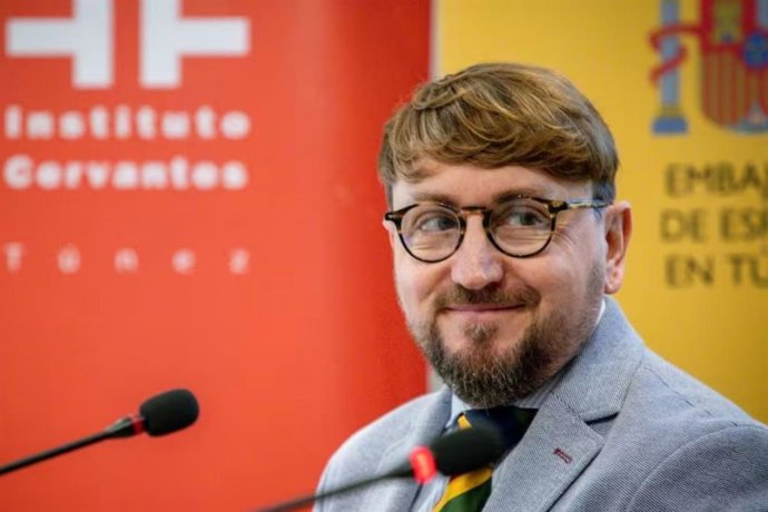 Investigador Honorario del Departamento de Lengua Española, Lingüística y Teoría de la Literatura de la Universidad de Sevilla, Javier Muñoz Basosls.