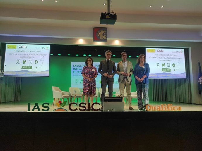 Autoridades en la inauguración del 'Encuentro IAS-Empresas'.