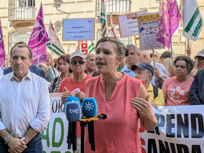 La coordinadora provincial de IU Málaga, Toni Morillas, ha mostrado el apoyo de la organización a la movilización convocada este miércoles por los sindicatos por la celebración del Día de las Personas Mayores