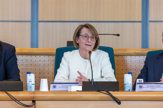 Archivo - Eva Alcón, rectora de la UJI