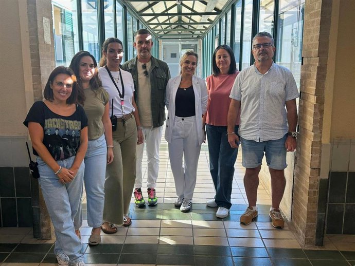 Foto de grupo del nuevo equipo directivo del Centre Es Pinaret.