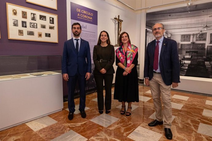 Presentación de la muestra 'De círculo a corona' celebra los 75 años de la Cofradía de la Coronación de Espinas de Zaragoza