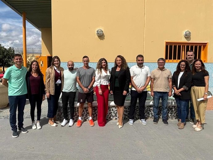Entrega del título de socorrista acuático en el CIMI Tierras de Oria (Almería).