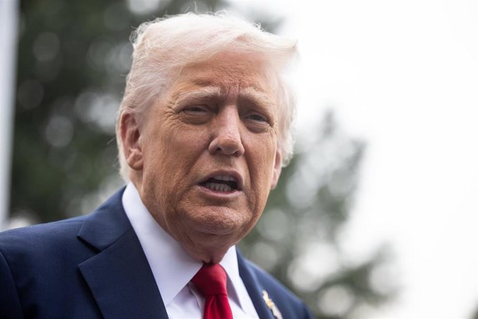 El presidente de Estados Unidos, Donald Trump, da unas declaraciones a la prensa desde la Casa Blanca (archivo)