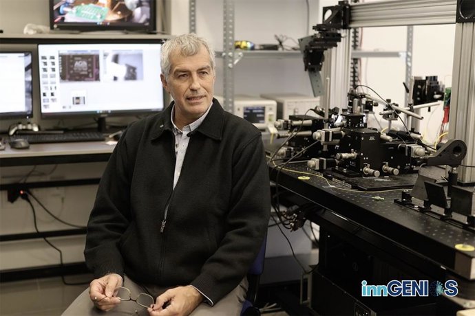 El catedrático e investigador en Fotónica de la Universidad de Málaga (UMA) Iñigo Molina.