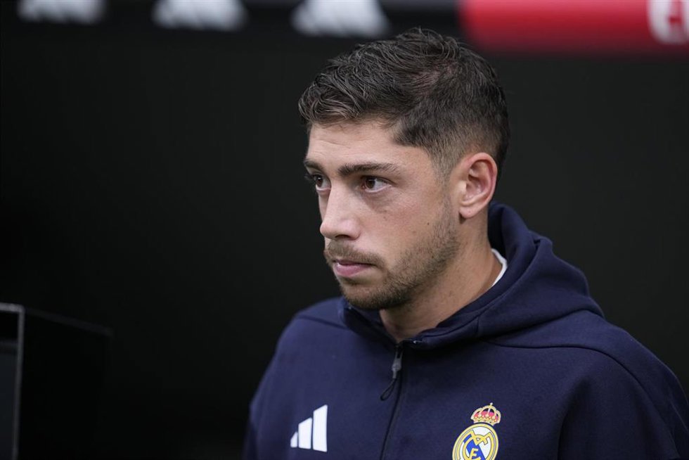 El centrocampista del Real Madrid Federico Valverde, antes de enfrentarse en LaLiga EA Sports 2025-26 contra el RCD Espanyol en el Santiago Bernabéu.