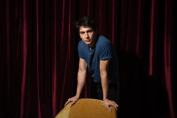 El actor uruguayo Enzo Vogrincic posa para Europa Press, a 1 de octubre de 2025, en Madrid (España). Enzo Vogrincic Roldán es conocido por interpretar a Numa Turcatti en la película ‘La sociedad de la nieve’ en 2023, dirigida por Juan Antonio Bayona y bas