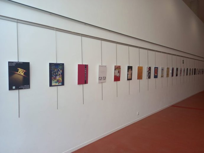 Exposición de los carteles de las 50 ediciones del Festival Internacional de Teatro de Vitoria