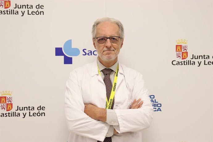 El Hospital de Salamanca nombra a Enrique Pérez de la Sota nuevo jefe en el servicio de Cirugía Cardiaca.