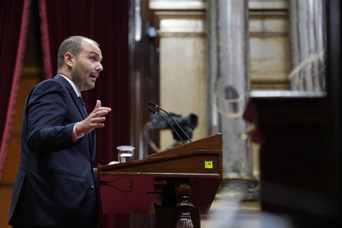 Archivo - El conseller de Presidència de la Generalitat, Albert Dalmau