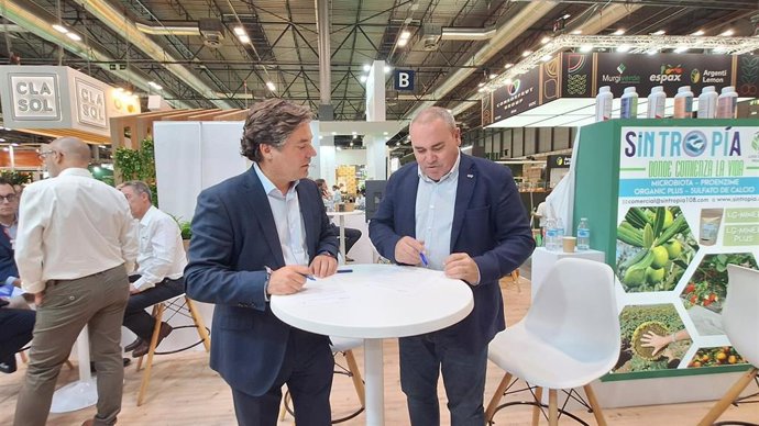 El presidente de la Asociación Ecovalia, Álvaro Barrera, y el presidente de Origen España, Ángel Pacheco.