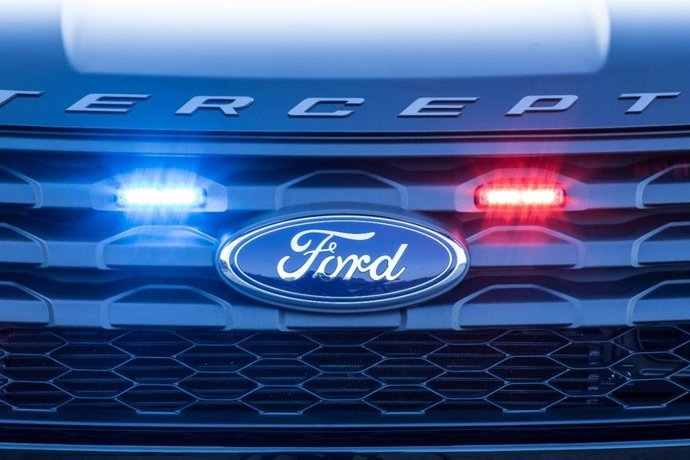 Archivo - Vehículo policial de Ford