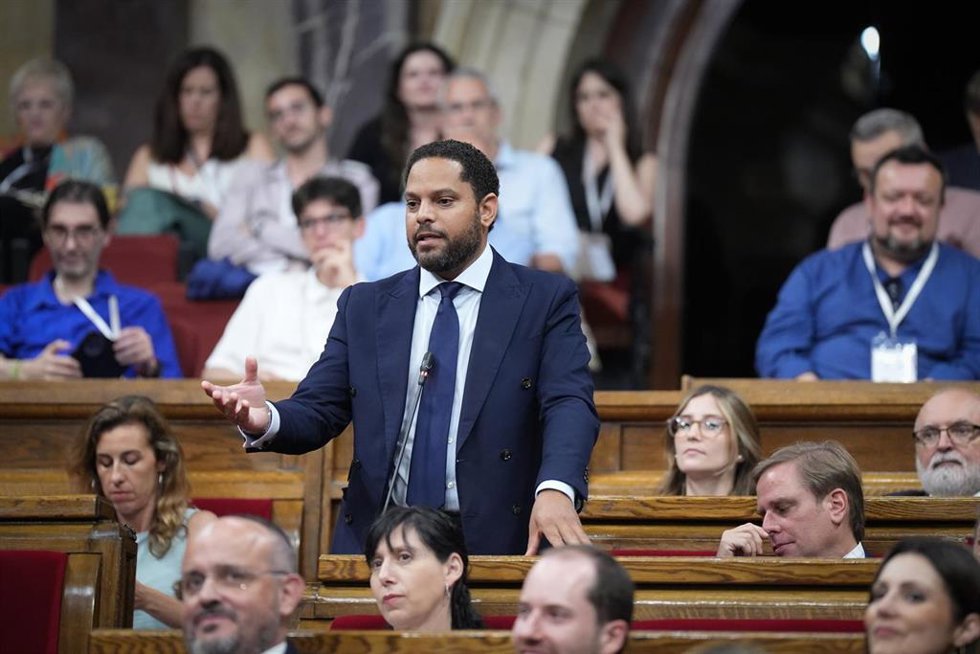 Archivo - El diputado y vicepresidente de Vox, Ignacio Garriga, durante el pleno del Parlament de Catalunya, a 1 de junio de 2025, en Barcelona, Catalunya (España)