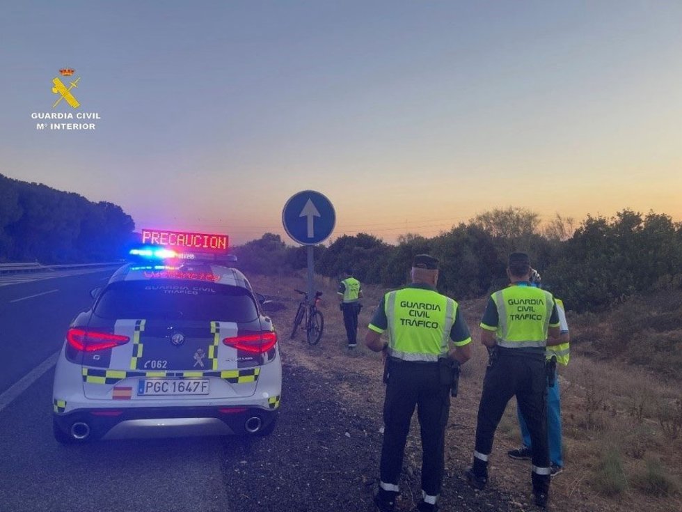 Detención de un ciclista con casi el doble de alcohol permitido en la A-4, a la altura de Dos Hermanas.