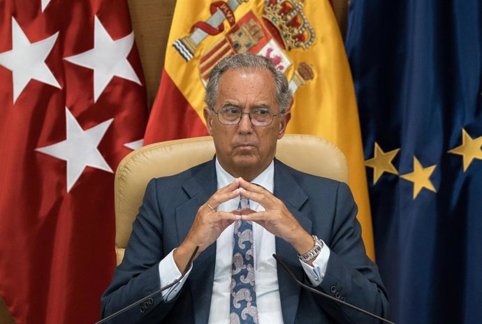 Archivo - El presidente de la Asamblea de Madrid, Enrique Ossorio, durante una sesión plenaria en la Asamblea de Madrid