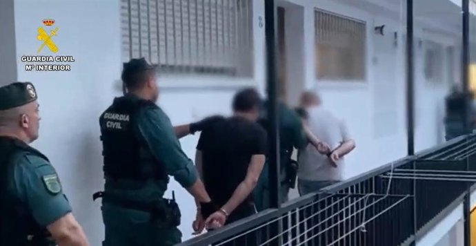 La Guardia Civil detiene a los integrantes de un grupo criminal especializado en el robo de viviendas por el método del 'bumping' e 'impresioning'