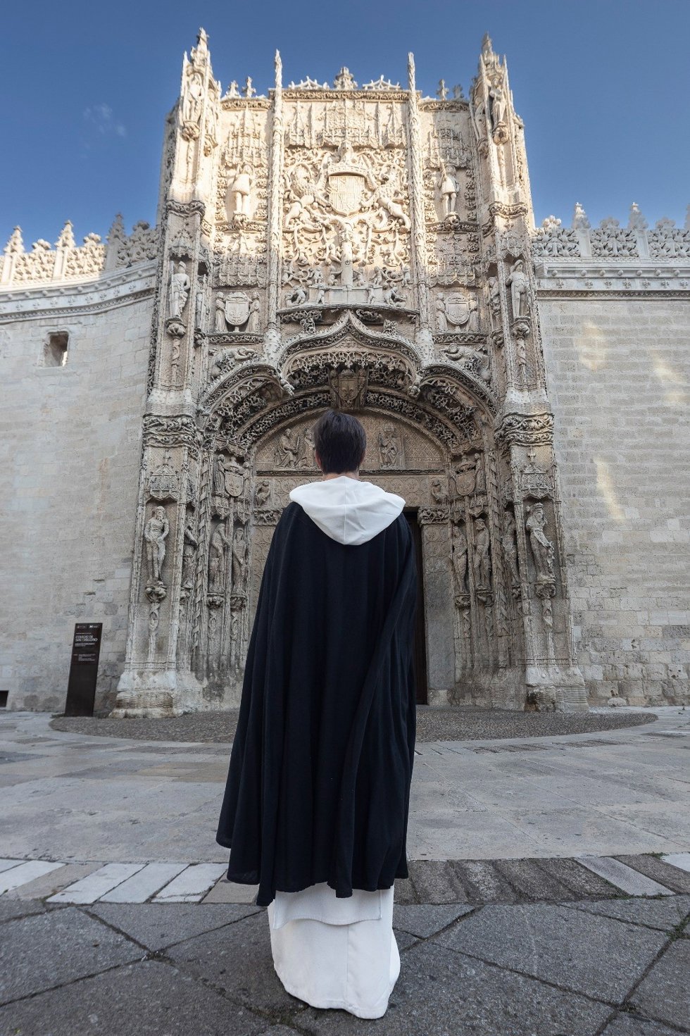 Ayuntamiento pone en marcha una nueva ruta teatralizada sobre la Controversia de Valladolid.