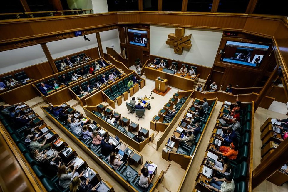 La Cámara ha debatido sobre los requisitos lingüísticos establecidos en las convocatorias de empleo público