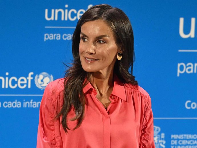 La reina Letizia preside la entrega de los premios UNICEF España 2025