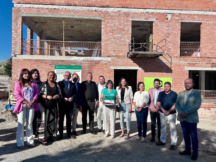 Colocación de la primera piedra de la residencia para personas mayores de Jódar.