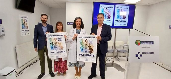Alberto Martínez,, Pello Latasa, lMagdalena Presmanes y Beatriz Cubeiro presentan la campaña de la vacunación de la gripe en Euskadi.