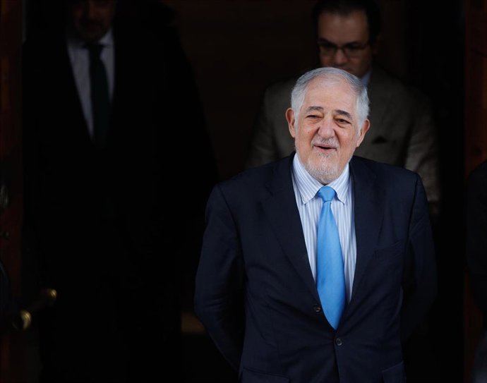 Archivo - El presidente del Tribunal Constitucional, Cándido Conde-Pumpido, a su salida de un encuentro con la presidenta del Congreso, en el Congreso de los Diputados, a 26 de enero de 2023, en Madrid (España). La cita tiene lugar cuando todavía permanec