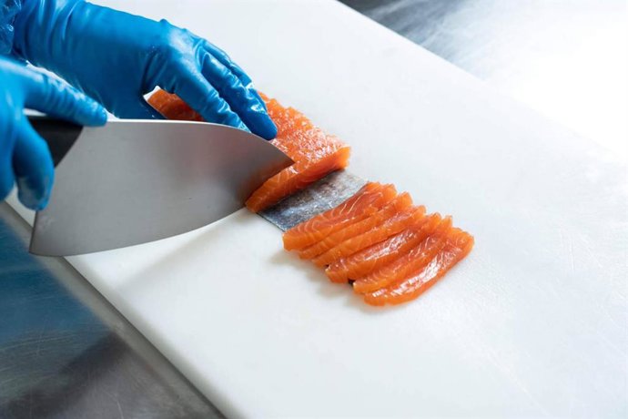 Comprar salmón ahumado online con la garantía de tradición y calidad de Anfele Ahumados