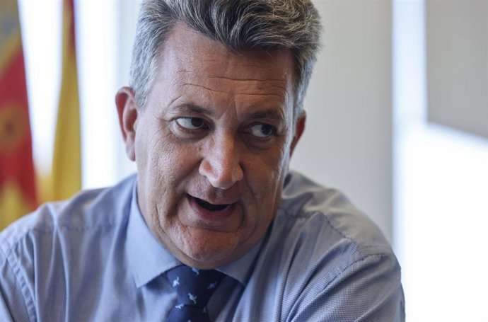 Archivo - El conseller de Medio Ambiente, Infraestructuras y Territorio, Vicente Martínez Mus, en una imagen de archivo