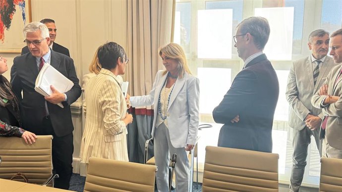 Camarero en la reunión de la sectorial