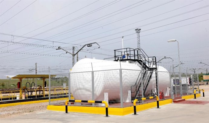 Adif adjudica la adquisición de combustible para el transporte ferroviario por 96,8 millones de euros
