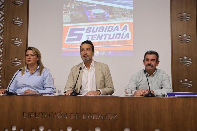 Presentación en la Diputación de Badajoz del V Rally Subida a Tentudía.