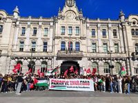 Más de 150 estudiantes se concentran en Santander en apoyo a Gaza y la Flotilla