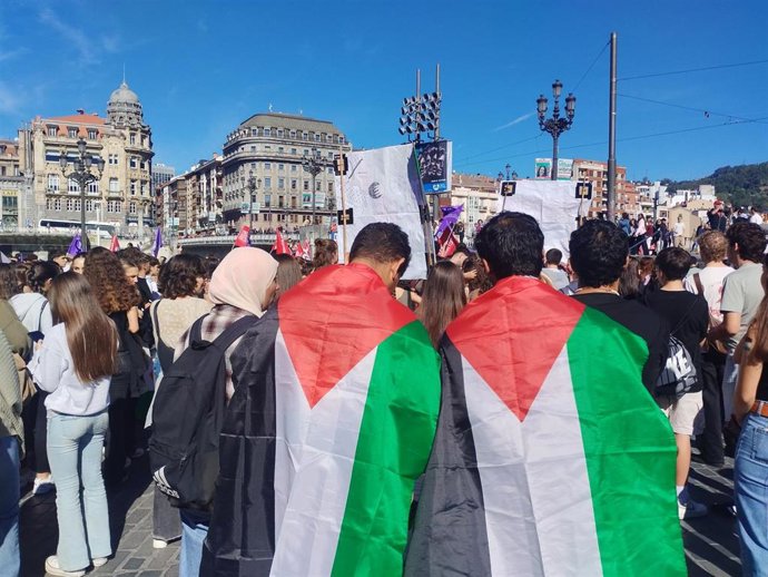 Movilización de estudiantes en Bilbao en apoyo al pueblo palestino.