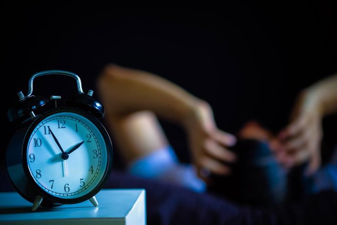Archivo - Hombre con insomnio.