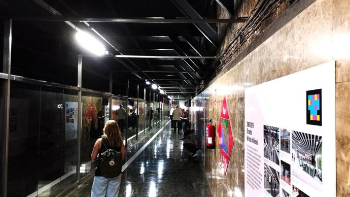 Andén de la 'estación fantasma' de Gaudí del Metro de Barcelona.
