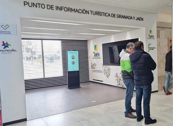 Punto de información turística de la provincia de Jaén en el aeropuerto Granada-Jaén