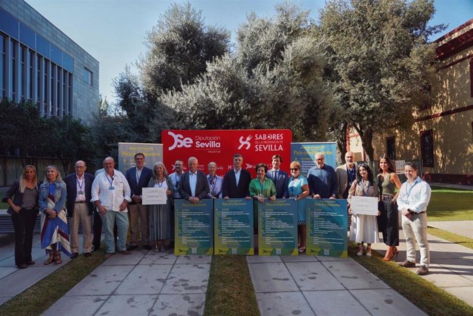 Presentación del calendario de Ferias en el Patio de la Diputación para este cuatrimestre.